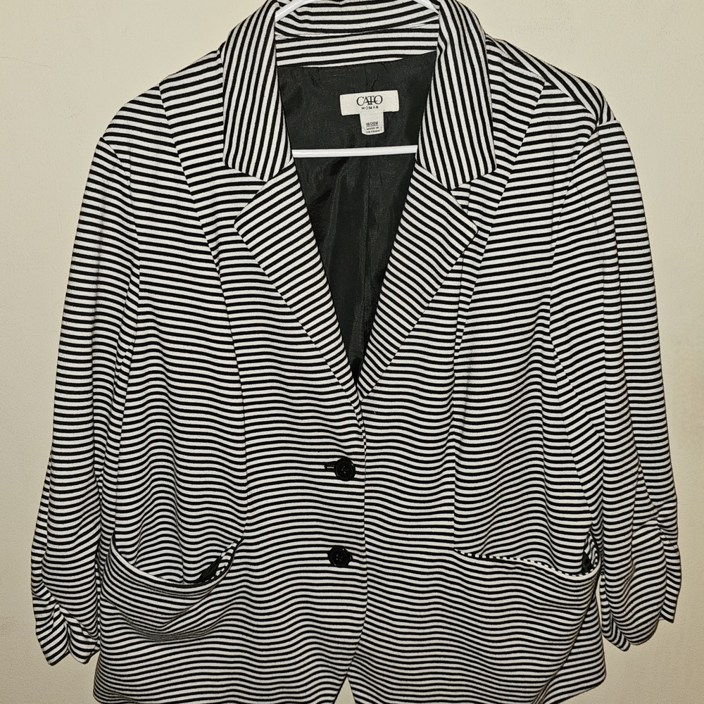 Cato Women's Black and White Striped Jacket